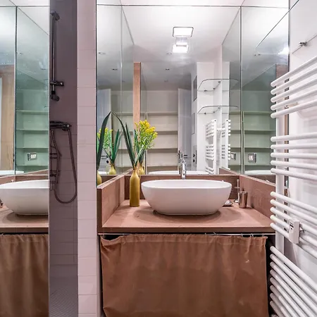 Iflat Lina Cavalieri House Daire