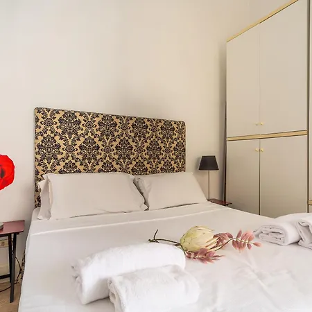 Iflat Lina Cavalieri House Daire