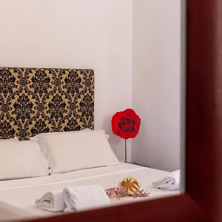 Iflat Lina Cavalieri House *